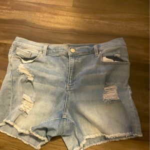 NY&Co distressed light wash shorts
